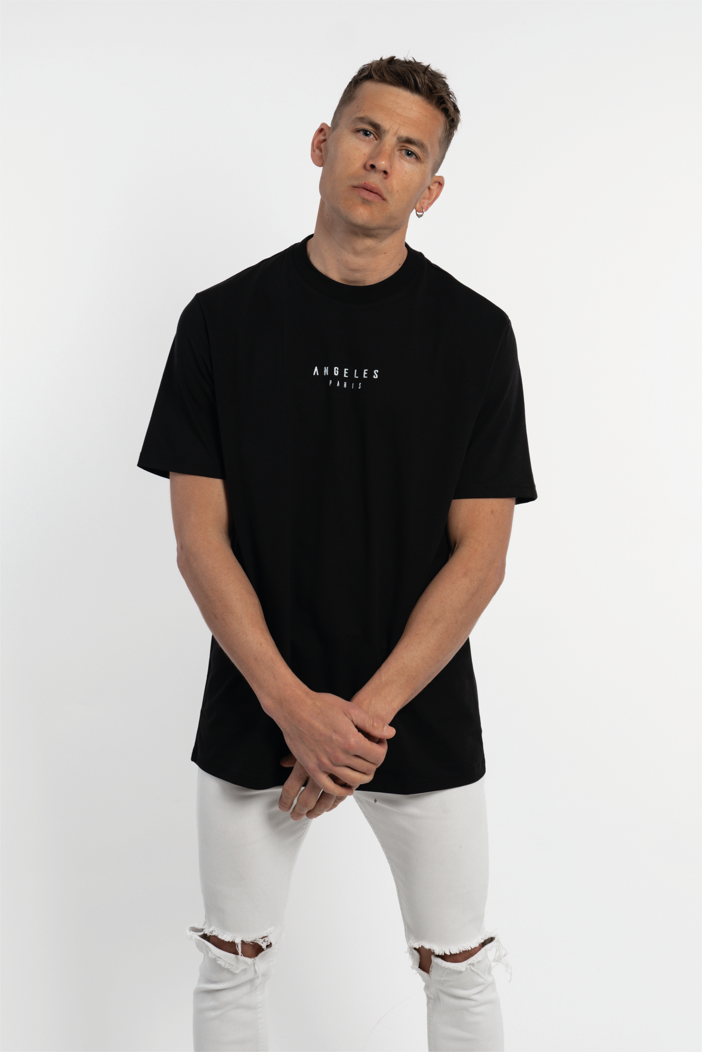 Oversize Embrodery - Black Tee